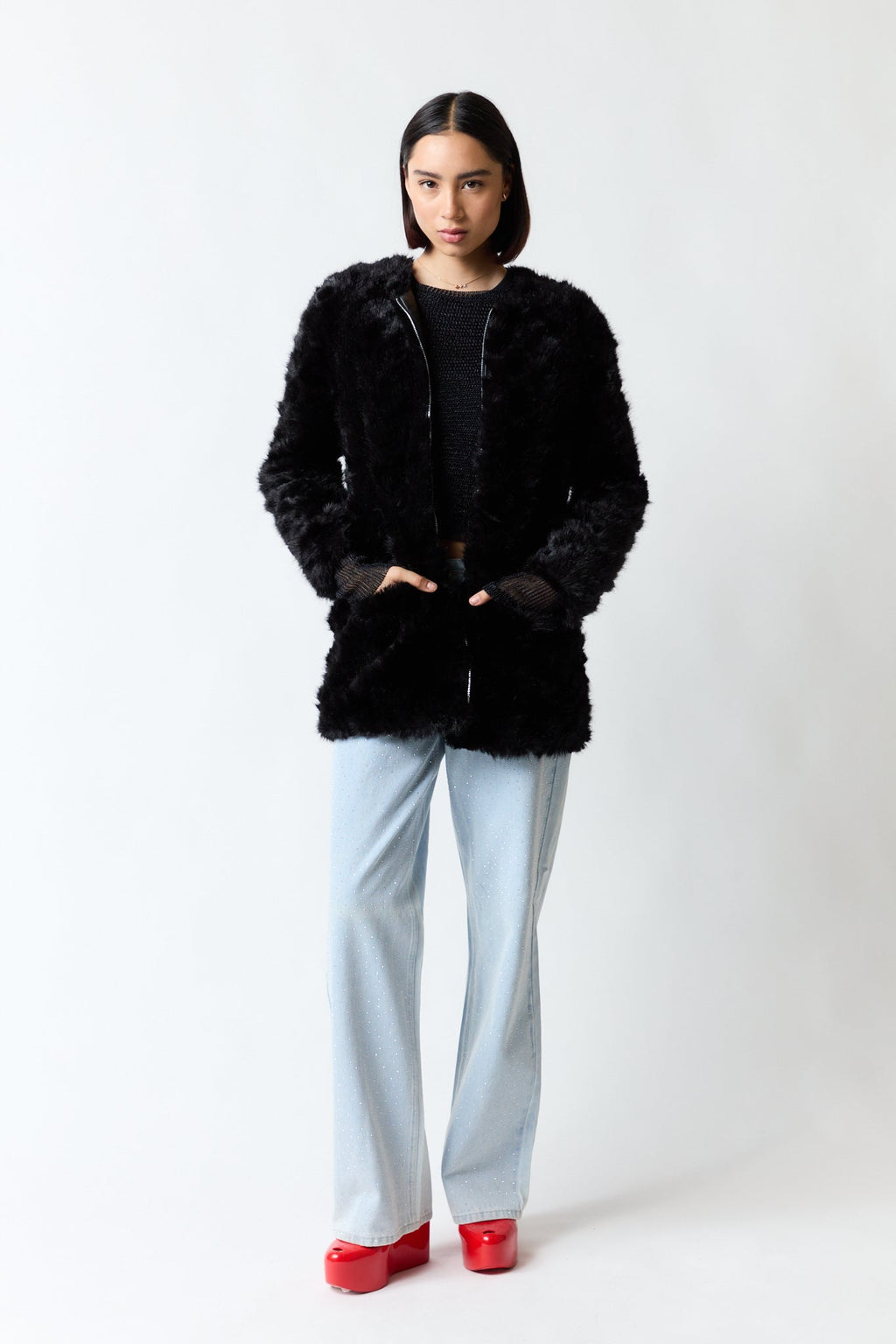 Abrigo peludo negro | Zara