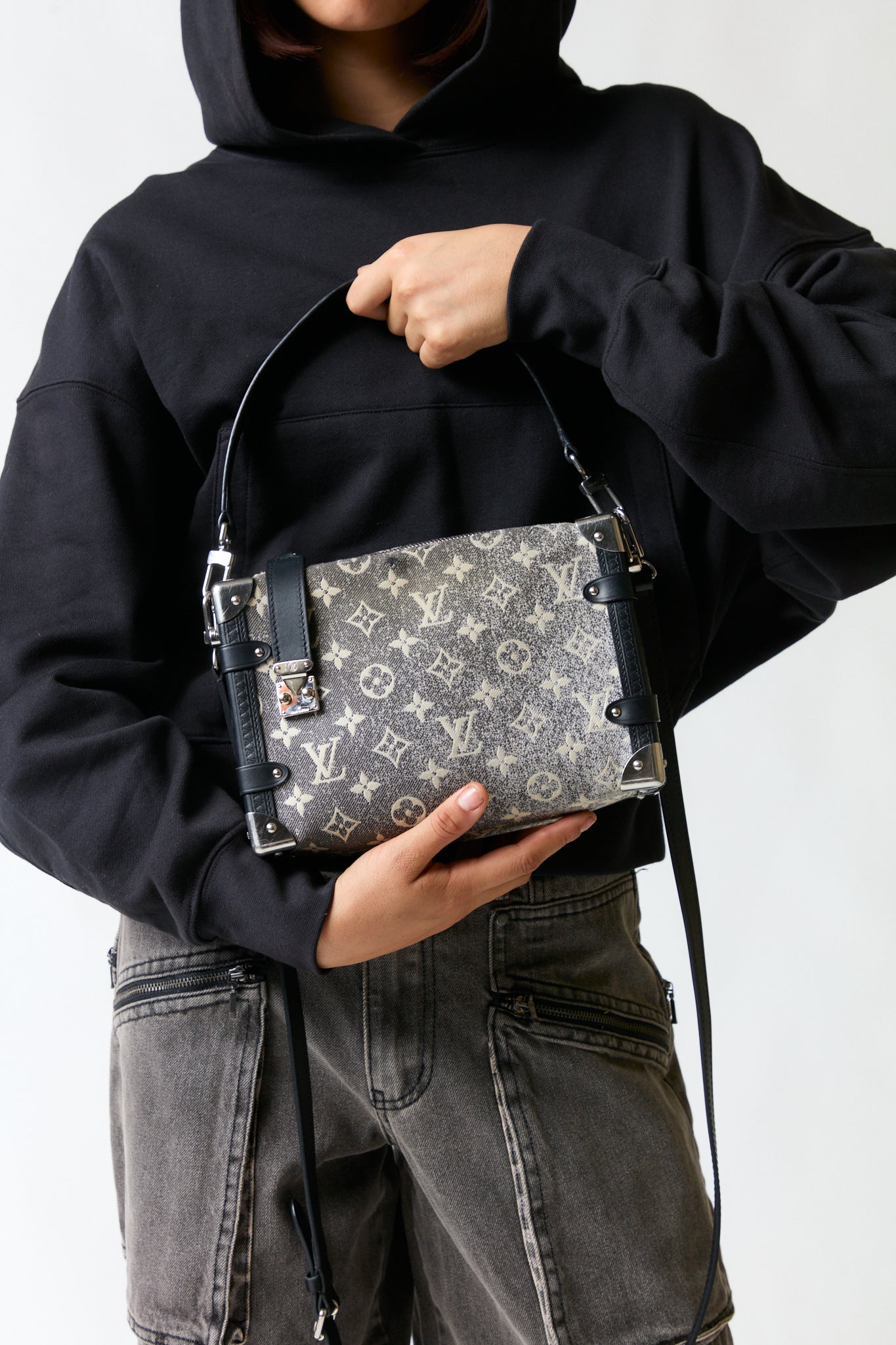 Cartera side trunk jacquard denim | Louis Vuitton