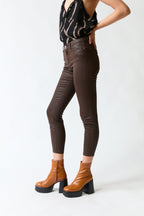 Pantalón cuero café slim | Zara