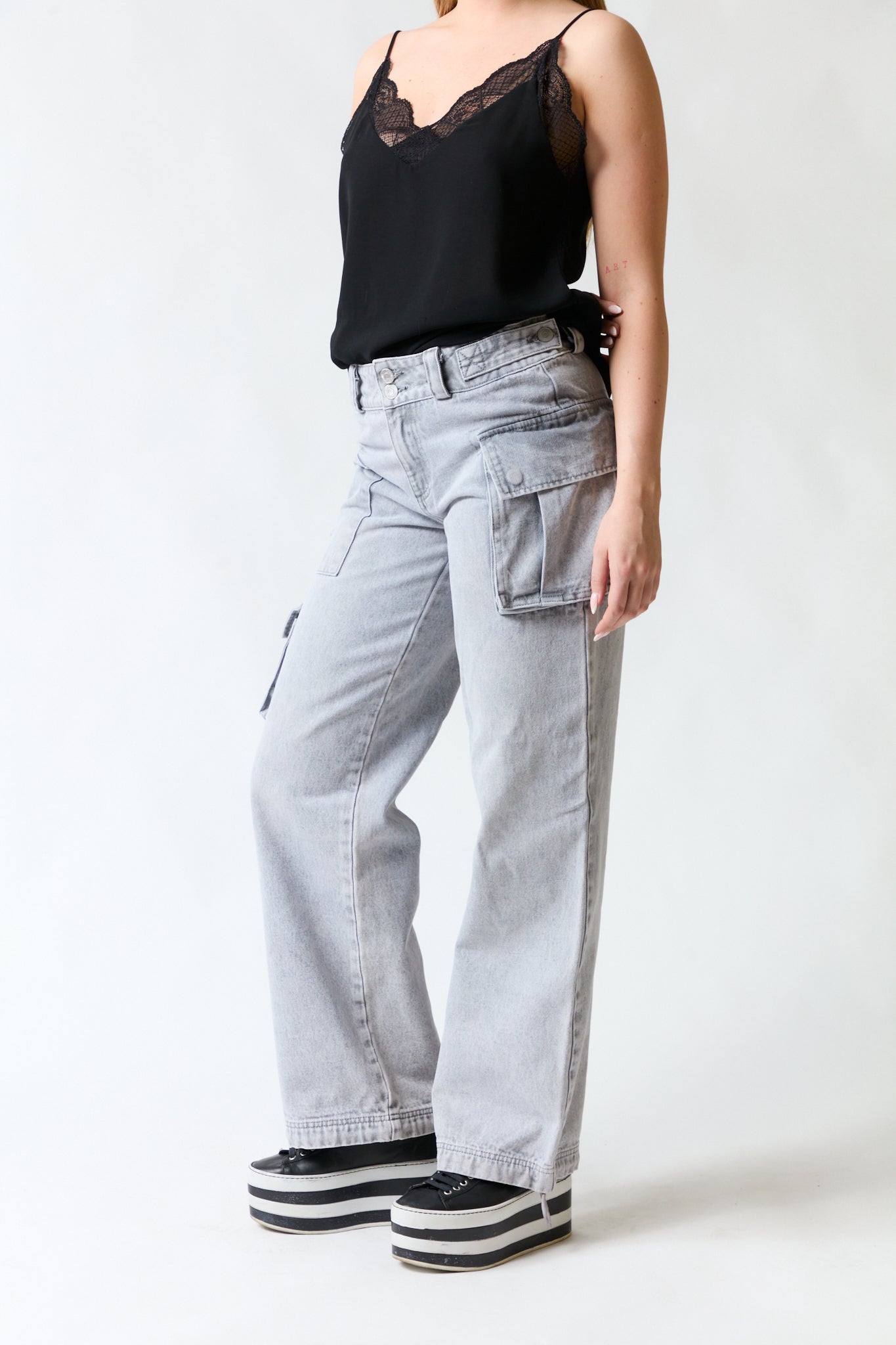 Pantalón denim gris | Opposite