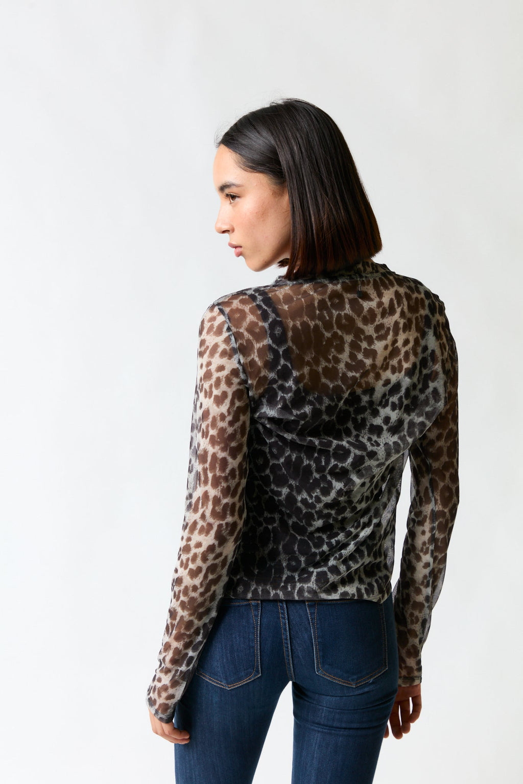 Polera transparente leopardo | Mango