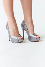 Zapatos taco alto plateados | De Blossom